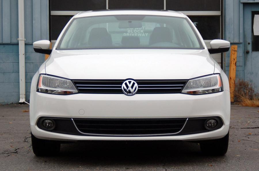  Volkswagen Jetta 2011 года  (фото 28 из 139)